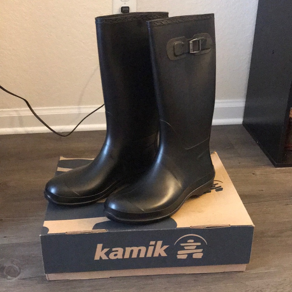 COPY - Black Rain Boots